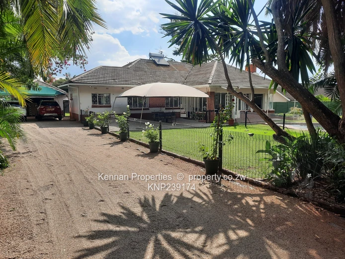 Neat  3 Bedroomed Home Close to Hellenic Schools