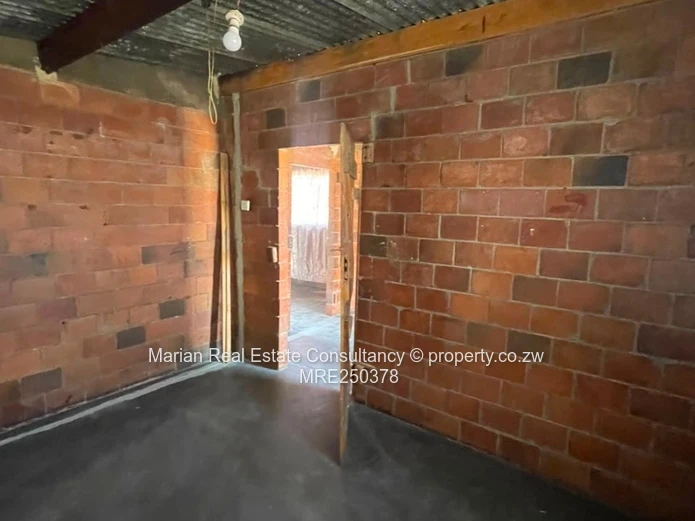 4-Room House, New Magwegwe  For Sale