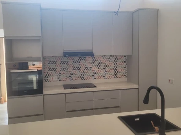 3 Bedroom Flat & Apartment