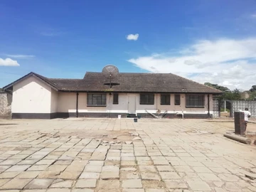 Waterfalls Uplands 140k Available is a residential property comprising 4 bdrm house on 4000sqm land 