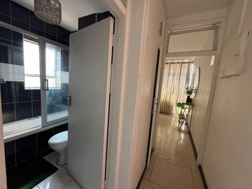 Flat & Apartment