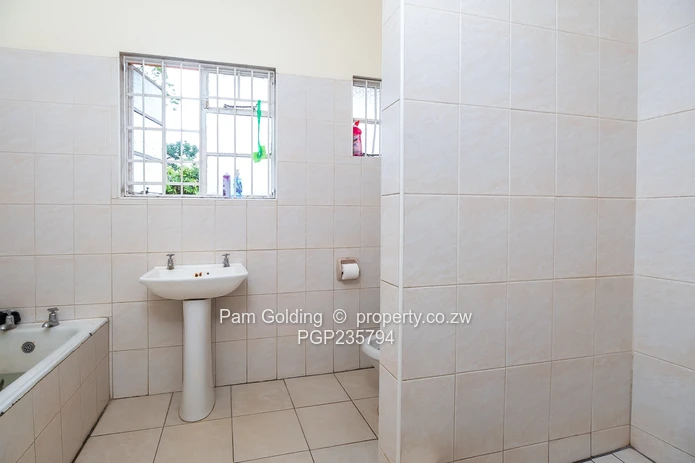 Avondale West | 1,344sqm | Excellent Redevelopment Opportunity (Sole Mandate)