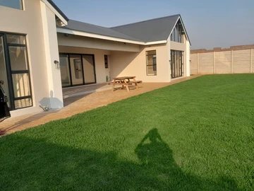 5 Bedroom House