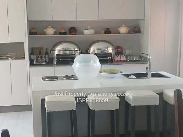 Luxurious 3 Bed house in a secure neighbourhood: Rent