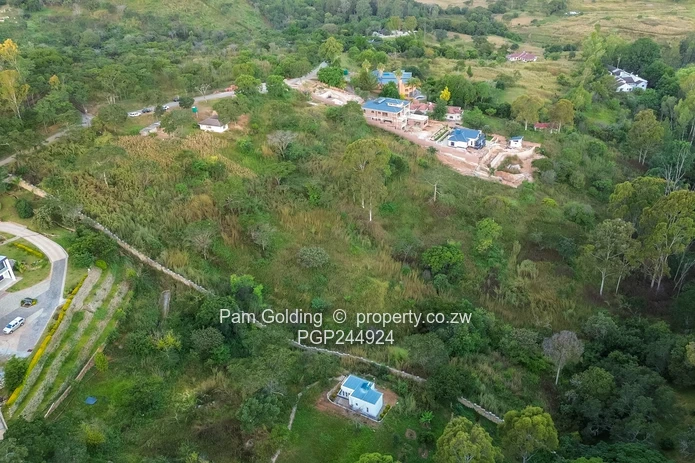 A Rare Hillside Sanctuary In Helensvale – 1.3 HA (Sole Mandate)