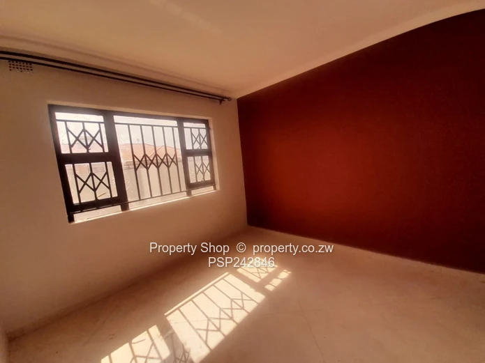 Modern 4-Bed Walled Home in Damofalls  Phase 3- Garage, Tank & Main En-Suite