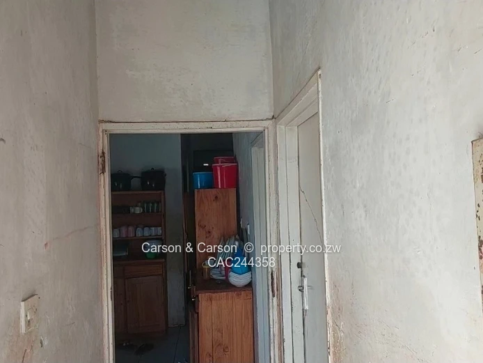 Solid Structure  (Sole Mandate)