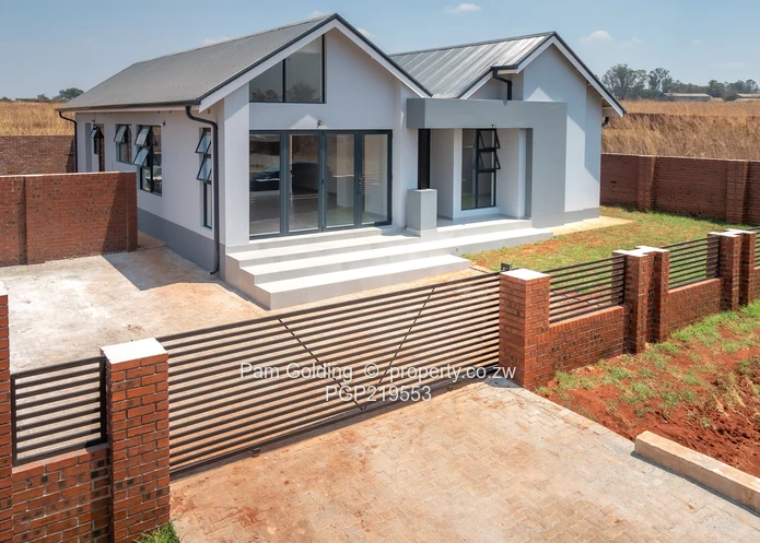 Modern, Luxury 4 Bedroomed Home in the New Up and Coming Area of Pomona  (Sole Mandate)