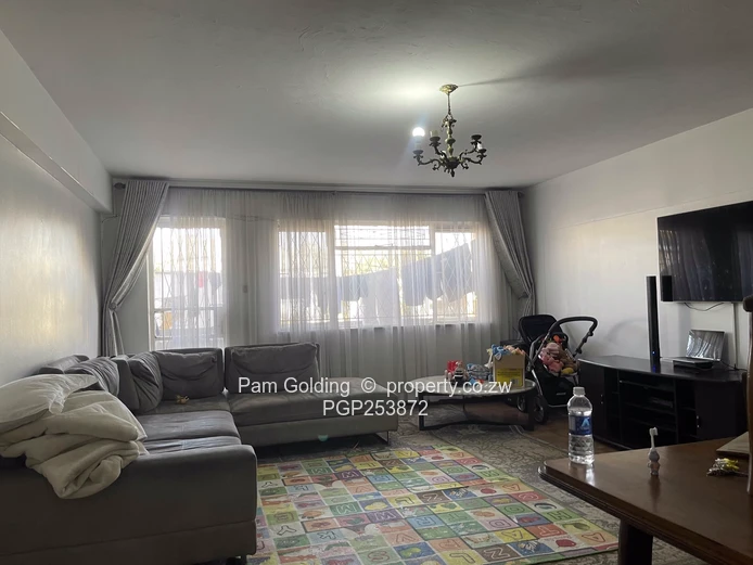 2 Bedroom Flat/Apartment To Rent In Avenues (Sole Mandate)