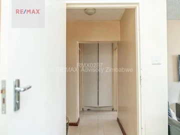 2 Bedroom Flat & Apartment