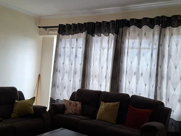 2 Bedroom Flat & Apartment