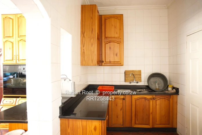 Spacious 5-Bed Westgate Home with Borehole & Large Bedrooms