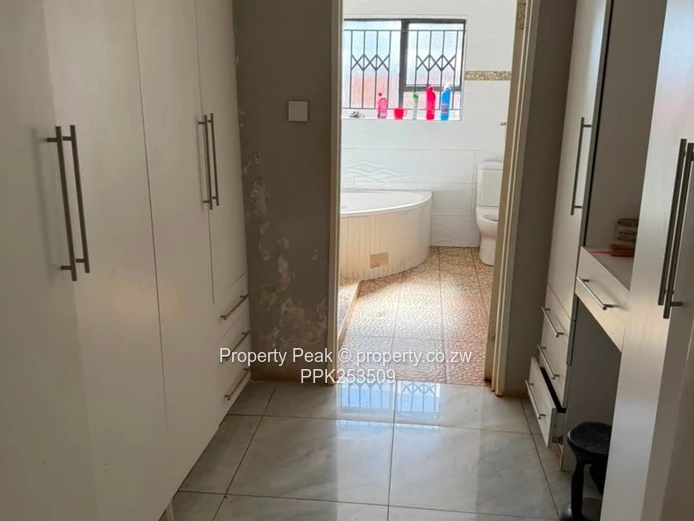Beautiful Mount Pleasant Heights: 4-Bed with Borehole & Solar