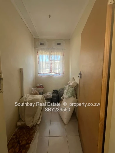 House to let (Sole Mandate)