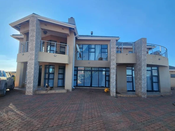 7 Bedroom House