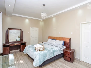 4 Bedroom House