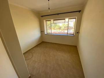 3 Bedroom Flat & Apartment