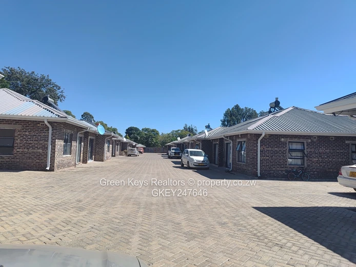 Marlborough 3 beds cluster unit for sale
