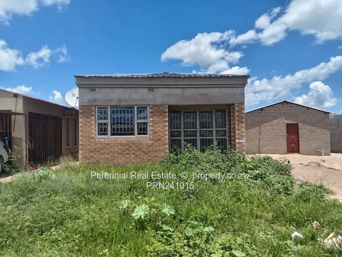Incomplete house for sale in Cowdrypark