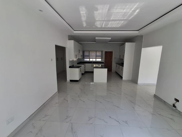 3 Bedroom Flat & Apartment