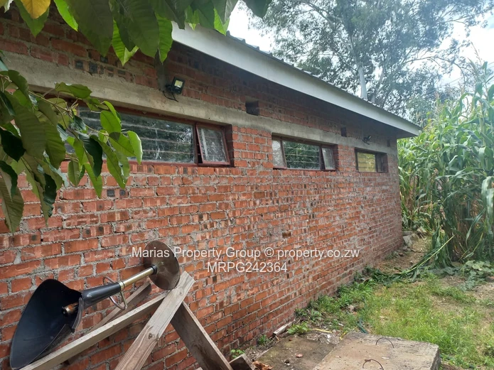 Greendale Brick Townhouse Complex - Furnished, Borehole