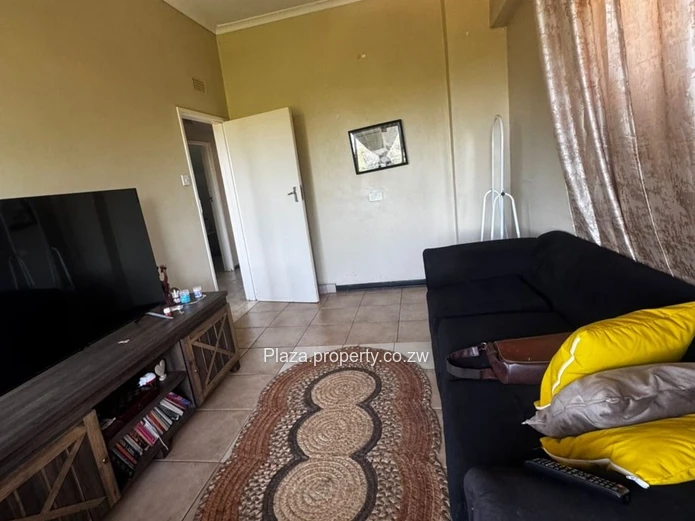 2 Bedroom Flat For Sale - Avenues Area