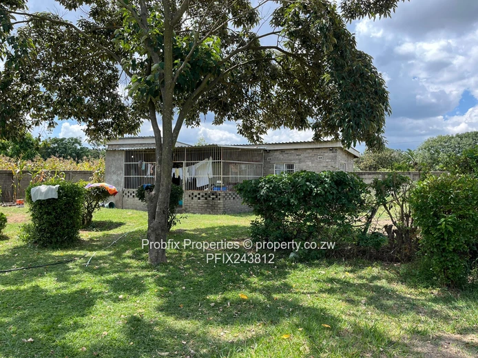  Spacious Family Home with Guest Wing & Cottage | Hatfield North