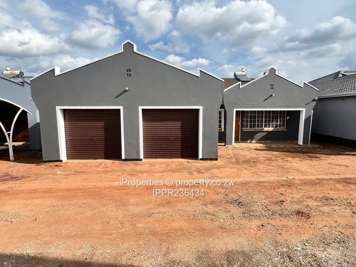 3 Bedroom Townhouse for Sale in Bluff Hill