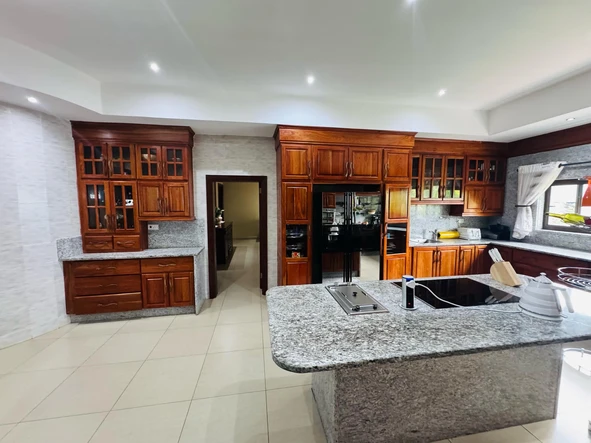 7 Bedroom Townhouse Complex