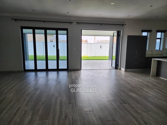 Modern 4BR Greendale Flat — Borehole, Designer Kitchen