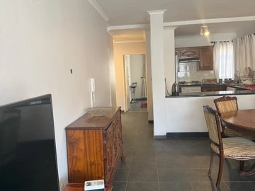 3 Bedroom Flat & Apartment