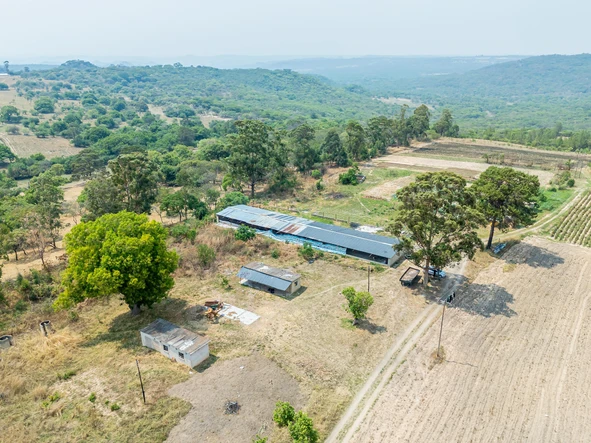 Farm & Agricultural Land