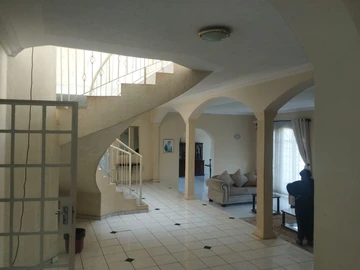 5 Bedroom House