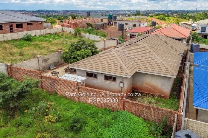 Neat Recently Built Home!