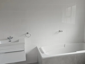 3 Bedroom Flat & Apartment