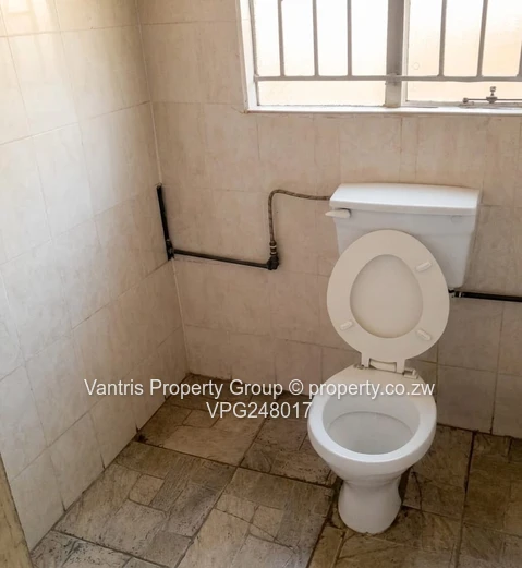 Glen Norah A house for sale