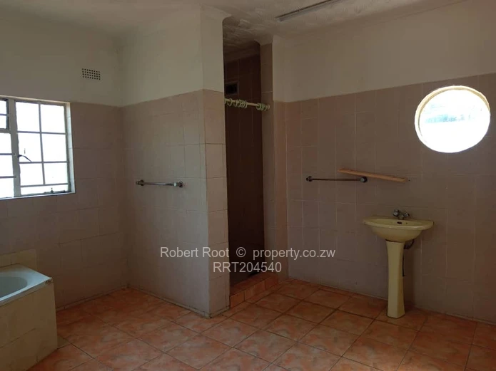 Commercial property to Rent Along Harare Drive