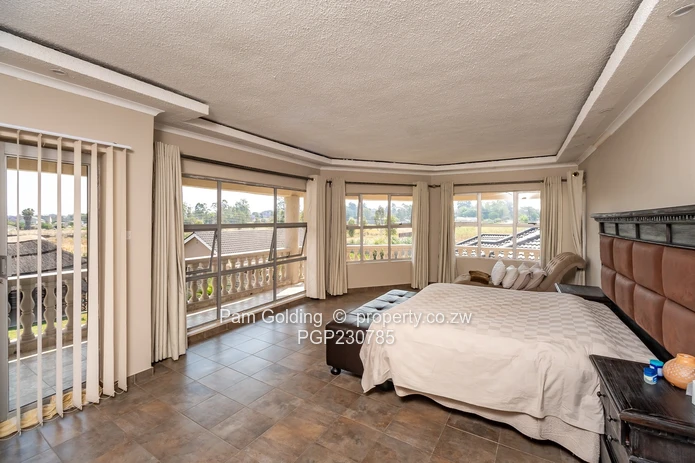 Luxury living home (Sole Mandate)