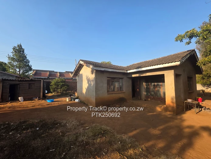Cottage and Land for sale 
