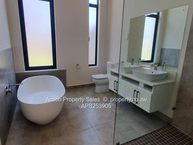 Luxurious Townhouse For Sale In Newlands 