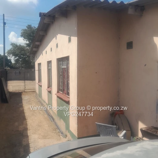 Glen Norah A house for sale