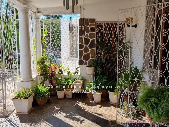 Bulawayo CBD Property - 2 Bedroom House for Sale in Parkview