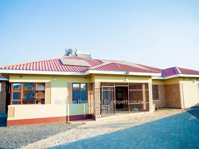 House For Sale (Boarding House) Gweru Adelaid Park 
