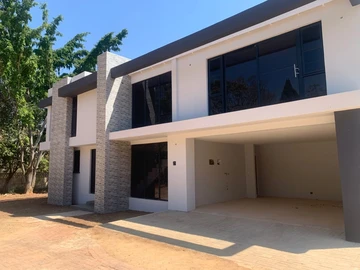 8 Unit Townhouse Complex