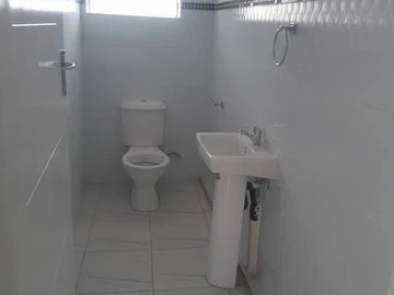 3 Bedroom Flat & Apartment