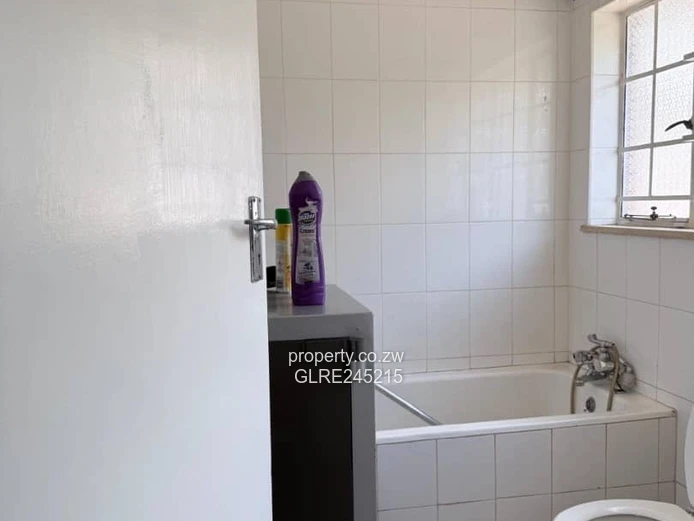 2-Bed Emerald Hill Townhouse - Tiled Interiors & Borehole