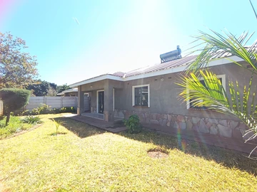 3 bed family home in Mandara