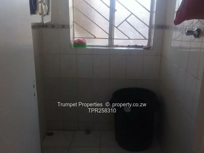 Corehouse for sale in Budiriro Tabudirira Area