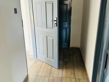 3 Bedroom Flat & Apartment