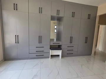 3 Bedroom Flat & Apartment